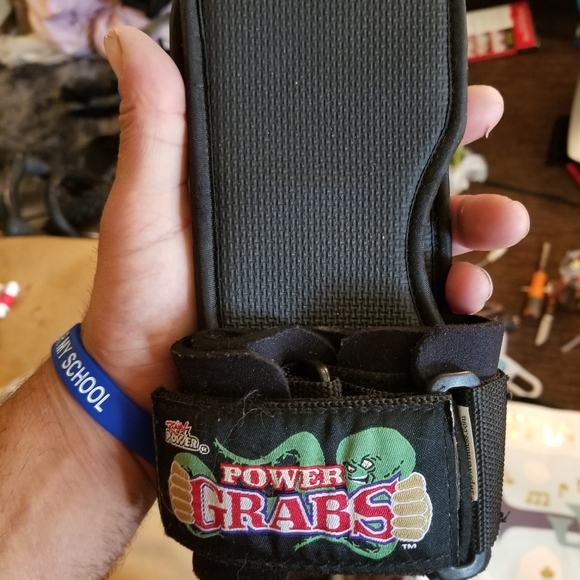 Power grabs - Picture 2 of 2